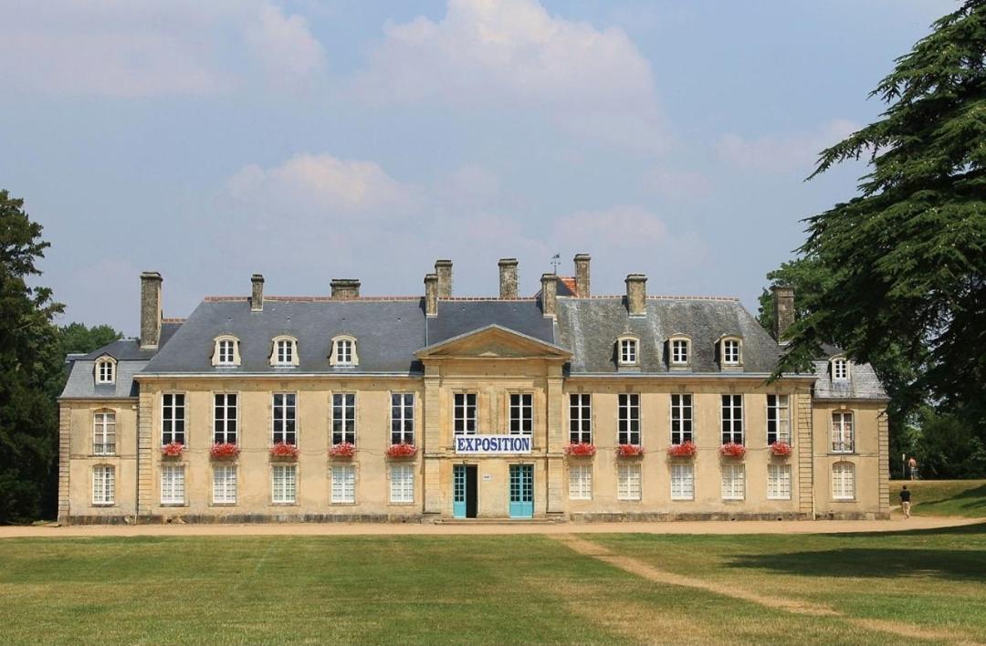 La Chambre Des Remparts Falaise  Exterior foto